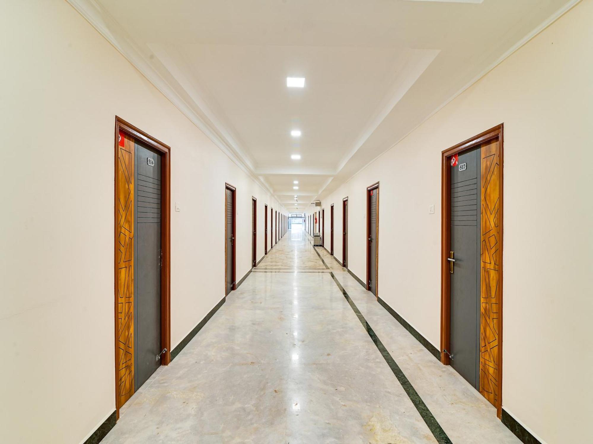 Hotel O Rj Royal Inn Веллуру Экстерьер фото